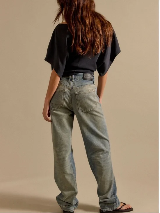 We the Free Stick Around Mid-Rise Straight Curve Jeans - Picture 2 of 8